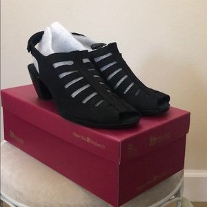 Munro Black Heels
